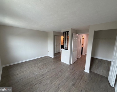 14724 Crosswood Terrace - Photo Thumbnail 17