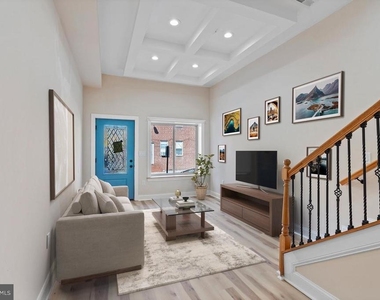 919 Stiles Street - Photo Thumbnail 5