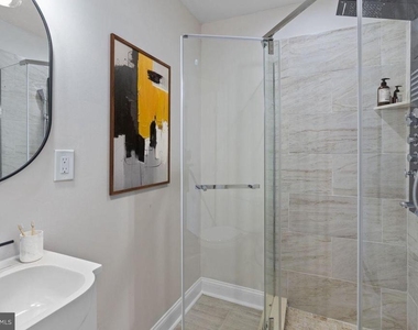 919 Stiles Street - Photo Thumbnail 19