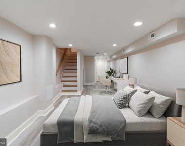 919 Stiles Street - Photo Thumbnail 9