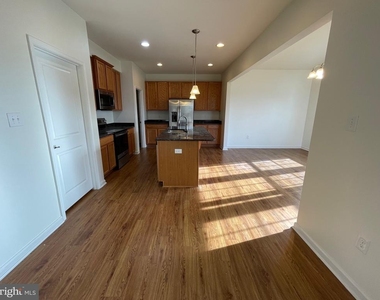 103 Alexandreas Court - Photo Thumbnail 16