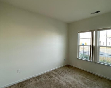 103 Alexandreas Court - Photo Thumbnail 22