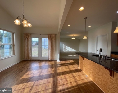 103 Alexandreas Court - Photo Thumbnail 7
