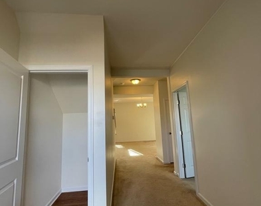 103 Alexandreas Court - Photo Thumbnail 23