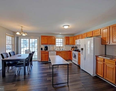 110 Fox Dale Road - Photo Thumbnail 13