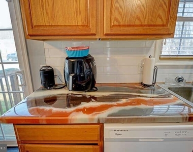 110 Fox Dale Road - Photo Thumbnail 17