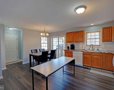 110 Fox Dale Road - Photo Thumbnail 18