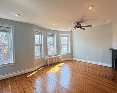 1320 G Street Ne - Photo Thumbnail 4
