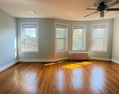 1320 G Street Ne - Photo Thumbnail 5