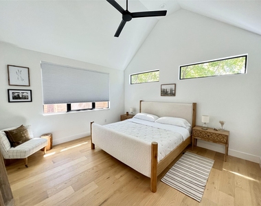 7809 Mullen Dr - Photo Thumbnail 12