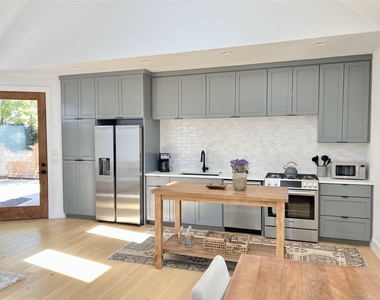 7809 Mullen Dr - Photo Thumbnail 2