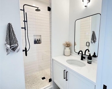 7809 Mullen Dr - Photo Thumbnail 9