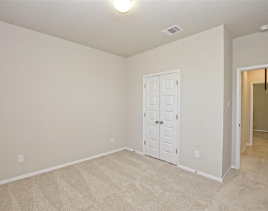 164 Fabion St - Photo Thumbnail 19