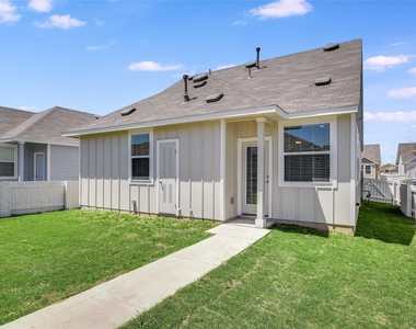 164 Fabion St - Photo Thumbnail 25
