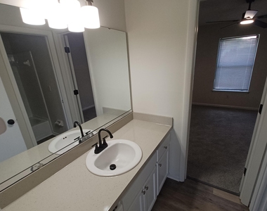 1201 Douglas Street - Photo Thumbnail 17