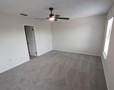 1201 Douglas Street - Photo Thumbnail 14