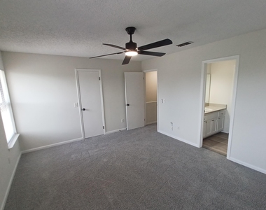 1201 Douglas Street - Photo Thumbnail 15