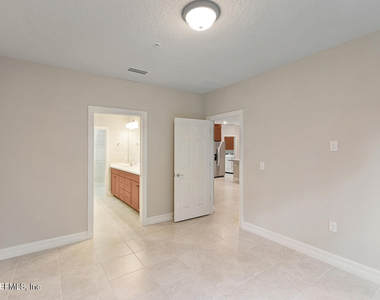 443 Orchard Pass Avenue - Photo Thumbnail 9