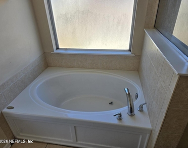 1541 Harvest Cove Drive - Photo Thumbnail 17