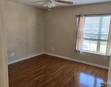 1541 Harvest Cove Drive - Photo Thumbnail 23