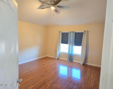 1541 Harvest Cove Drive - Photo Thumbnail 14