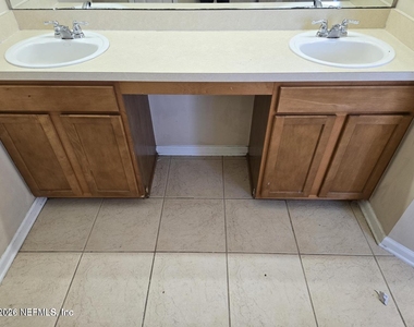 1541 Harvest Cove Drive - Photo Thumbnail 18