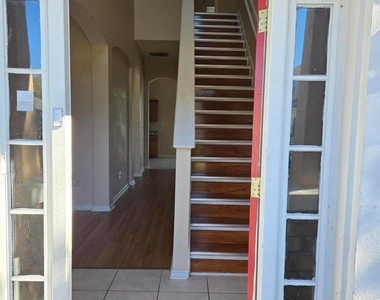 1541 Harvest Cove Drive - Photo Thumbnail 2