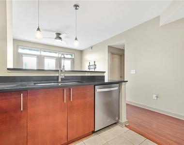 390 17th Street - Photo Thumbnail 15