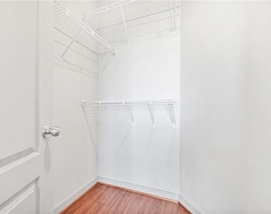 390 17th Street - Photo Thumbnail 22