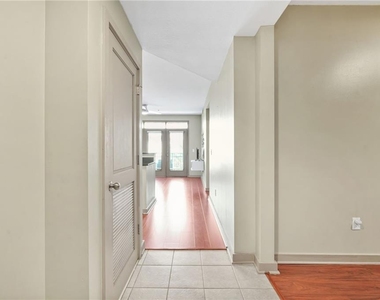 390 17th Street - Photo Thumbnail 9