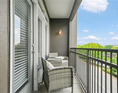 390 17th Street - Photo Thumbnail 19