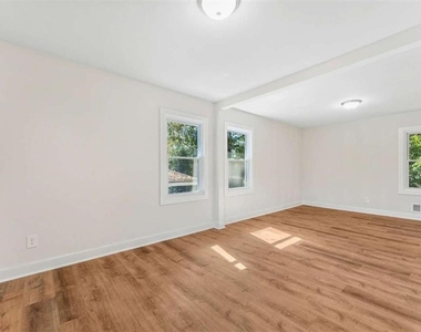 2905 Gresham Road - Photo Thumbnail 20