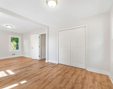 2905 Gresham Road - Photo Thumbnail 21