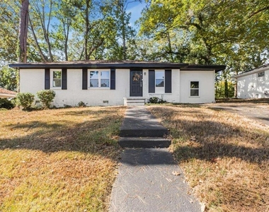 2905 Gresham Road - Photo Thumbnail 3