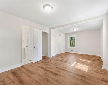 2905 Gresham Road - Photo Thumbnail 19