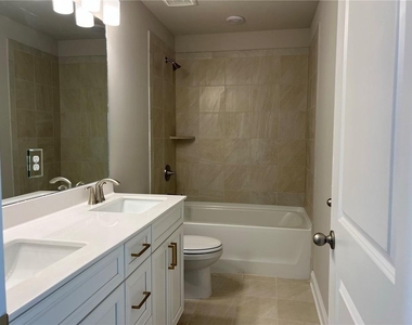 431 Lincoln Street - Photo Thumbnail 15