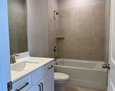 431 Lincoln Street - Photo Thumbnail 12