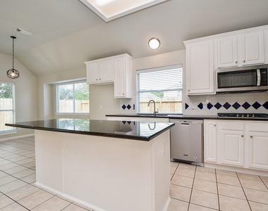 802 Childers Court - Photo Thumbnail 24