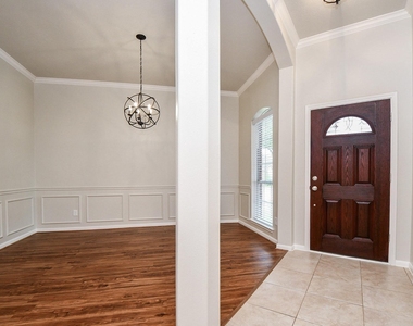 802 Childers Court - Photo Thumbnail 9