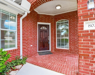 802 Childers Court - Photo Thumbnail 8