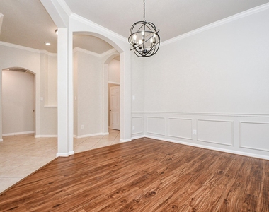 802 Childers Court - Photo Thumbnail 12