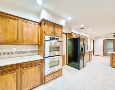 7914 Candle Lane - Photo Thumbnail 25