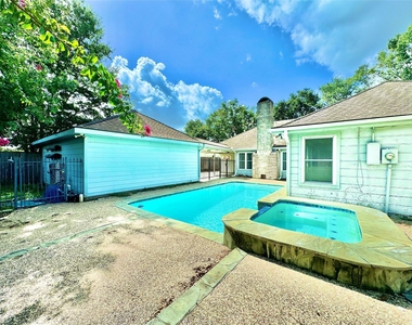 7914 Candle Lane - Photo Thumbnail 16