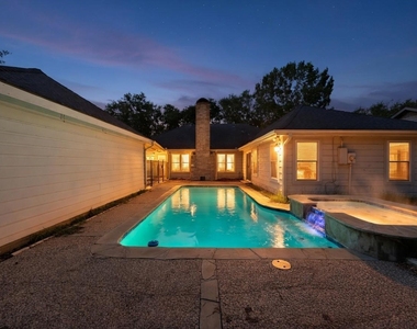 7914 Candle Lane - Photo Thumbnail 10