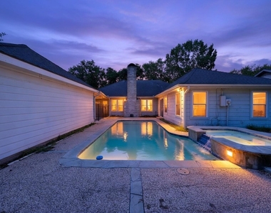 7914 Candle Lane - Photo Thumbnail 9