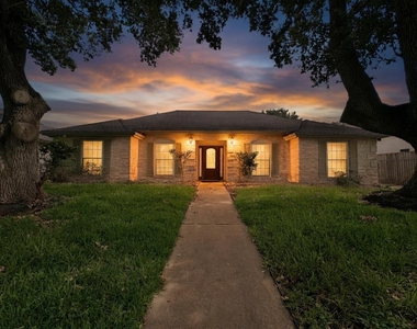 7914 Candle Lane - Photo Thumbnail 1