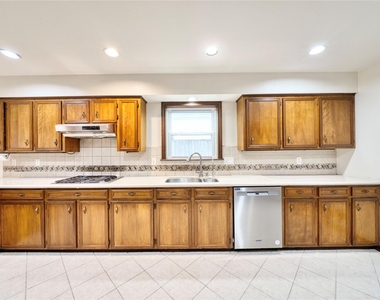 7914 Candle Lane - Photo Thumbnail 24