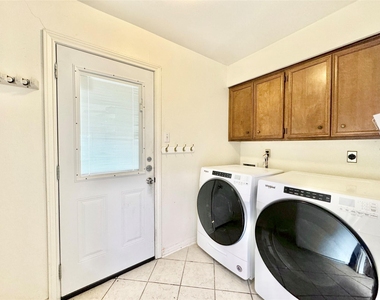 7914 Candle Lane - Photo Thumbnail 27