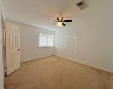 5535 Bear Paw Circle - Photo Thumbnail 19