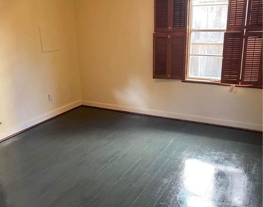 6406 Schiller Street - Photo Thumbnail 7